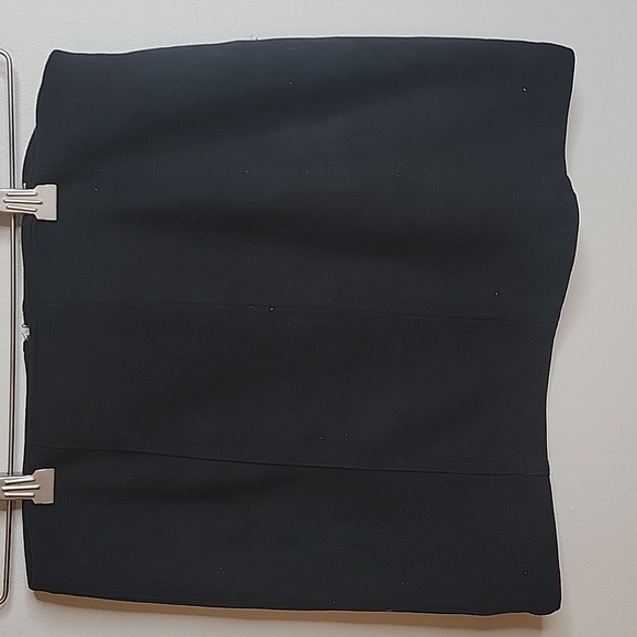 Wild Honey Faux Suede Seamed Mini Skirt in Black - Size MEDIUM - Picture 2 of 8